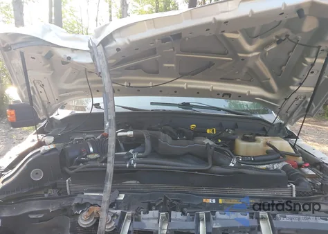 2015 Ford F-250 Lariat z USA, uszkodzony, nr VIN 1FT7W2BT5FEA45155